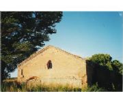 Antiguo molino junto al río.
